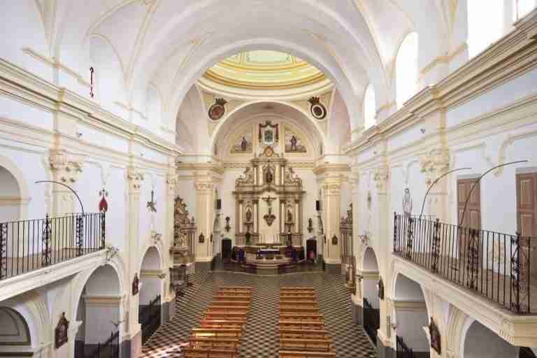 Interior Parroquia de San Juan Bautista y Santa María de la Encina